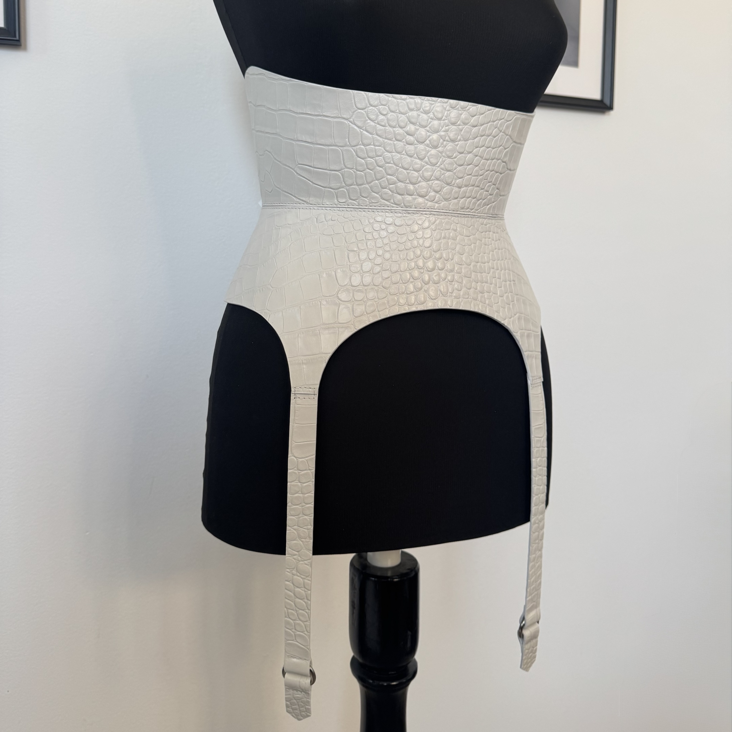 Long Garters White Croco Leather Corset Belt - Image 2