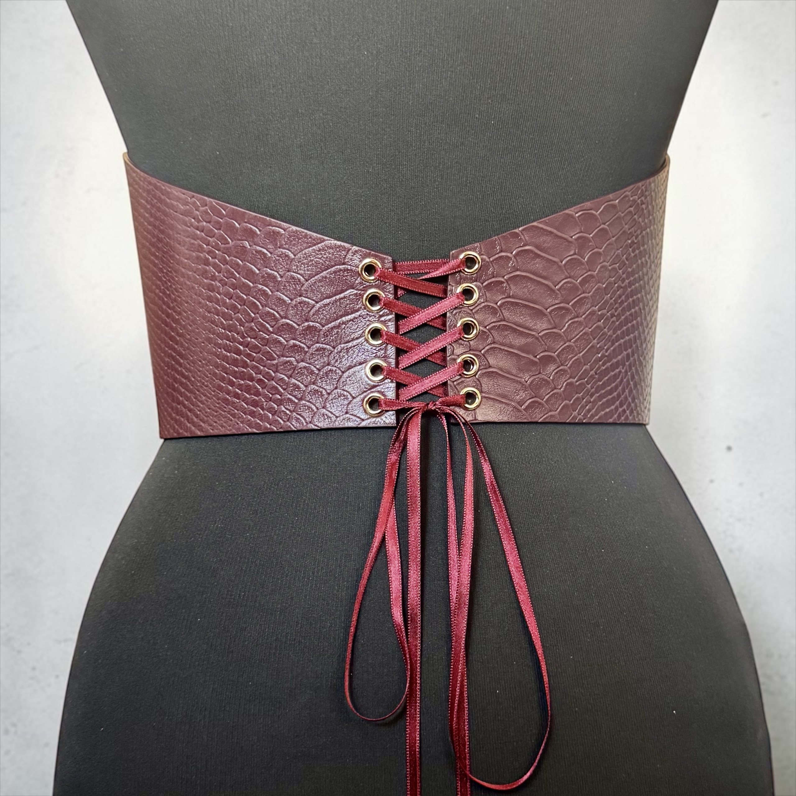 Round Under-bust Burgundy Croco Leather Belt - Image 4