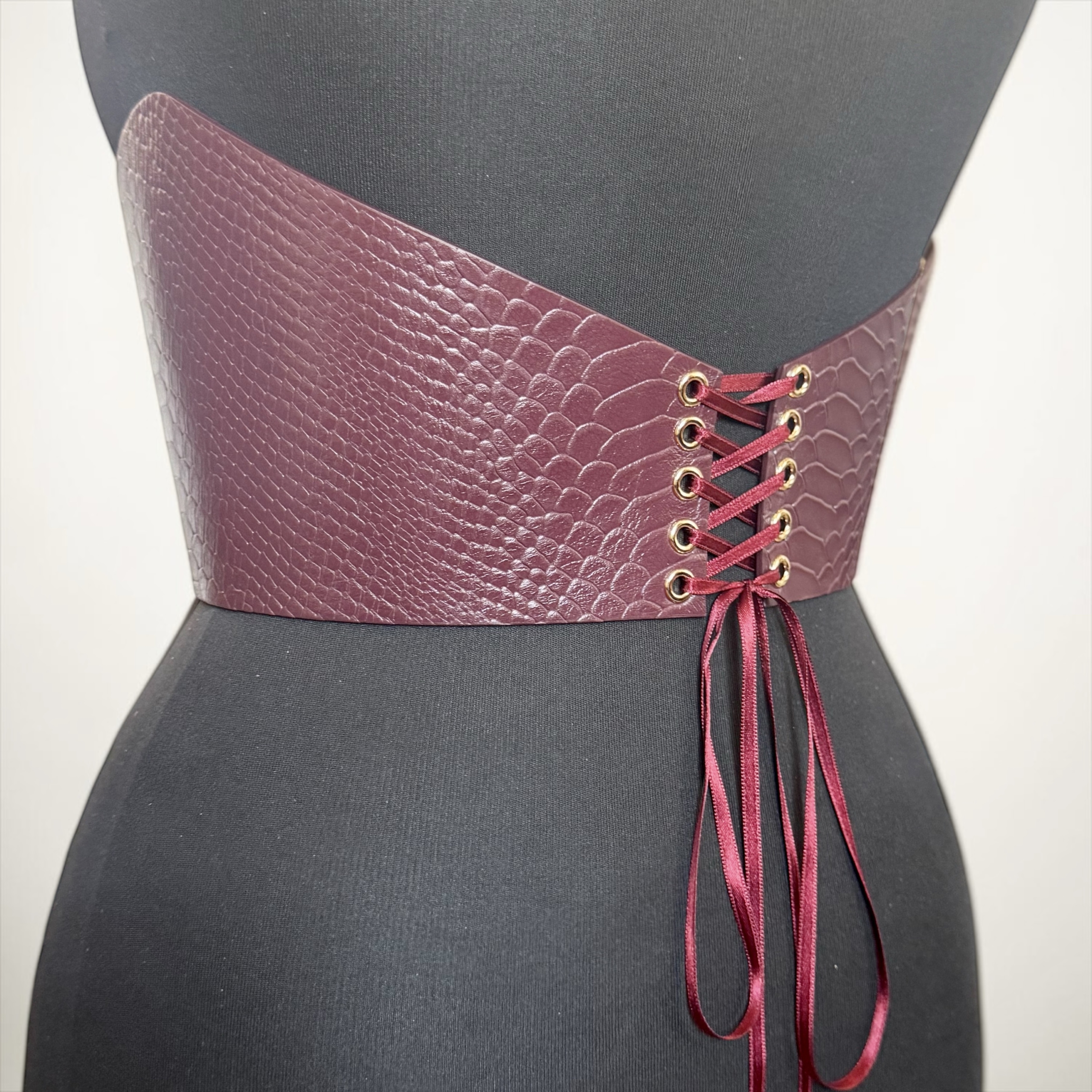 Round Under-bust Burgundy Croco Leather Belt - Image 3