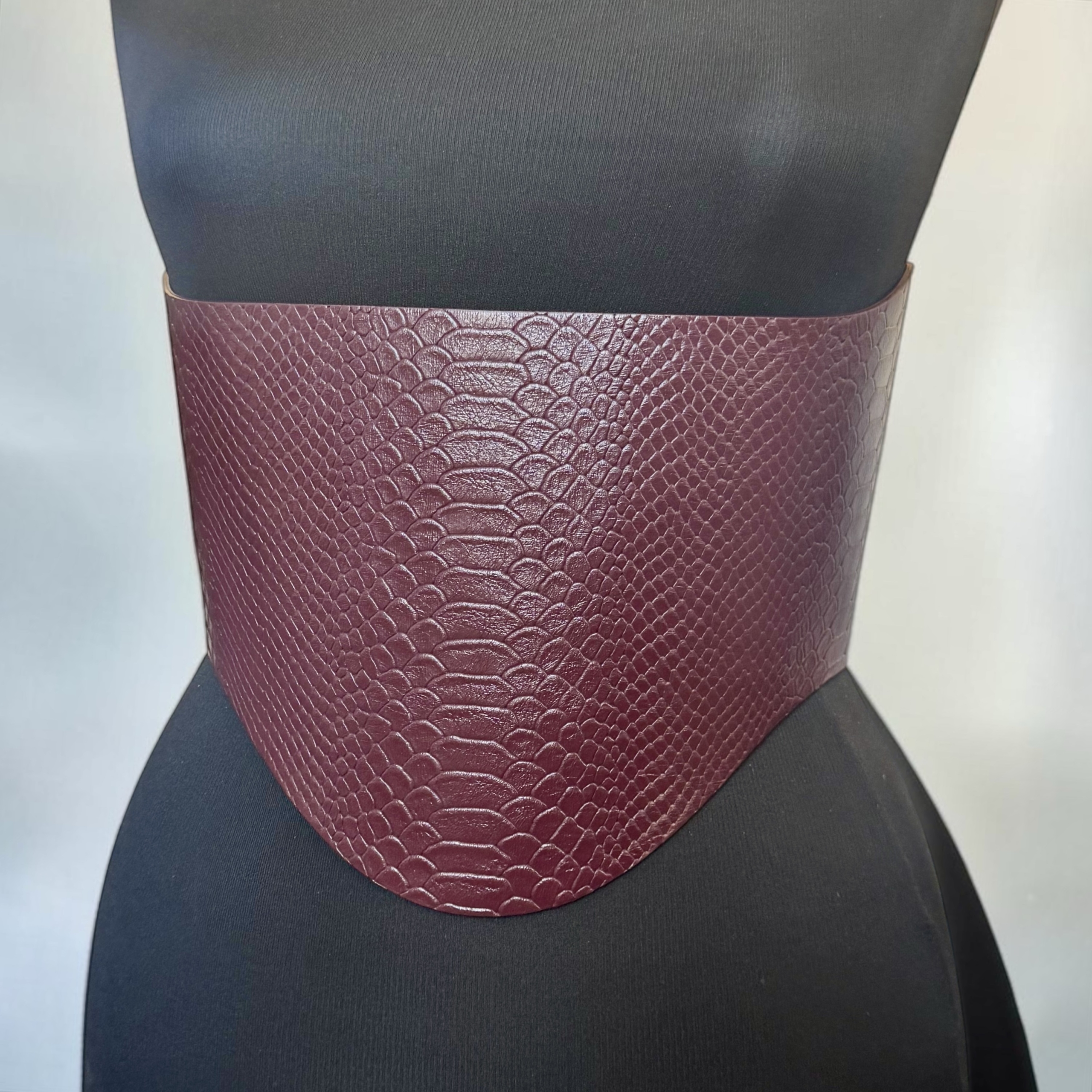 Round Under-bust Burgundy Croco Leather Belt - Image 5
